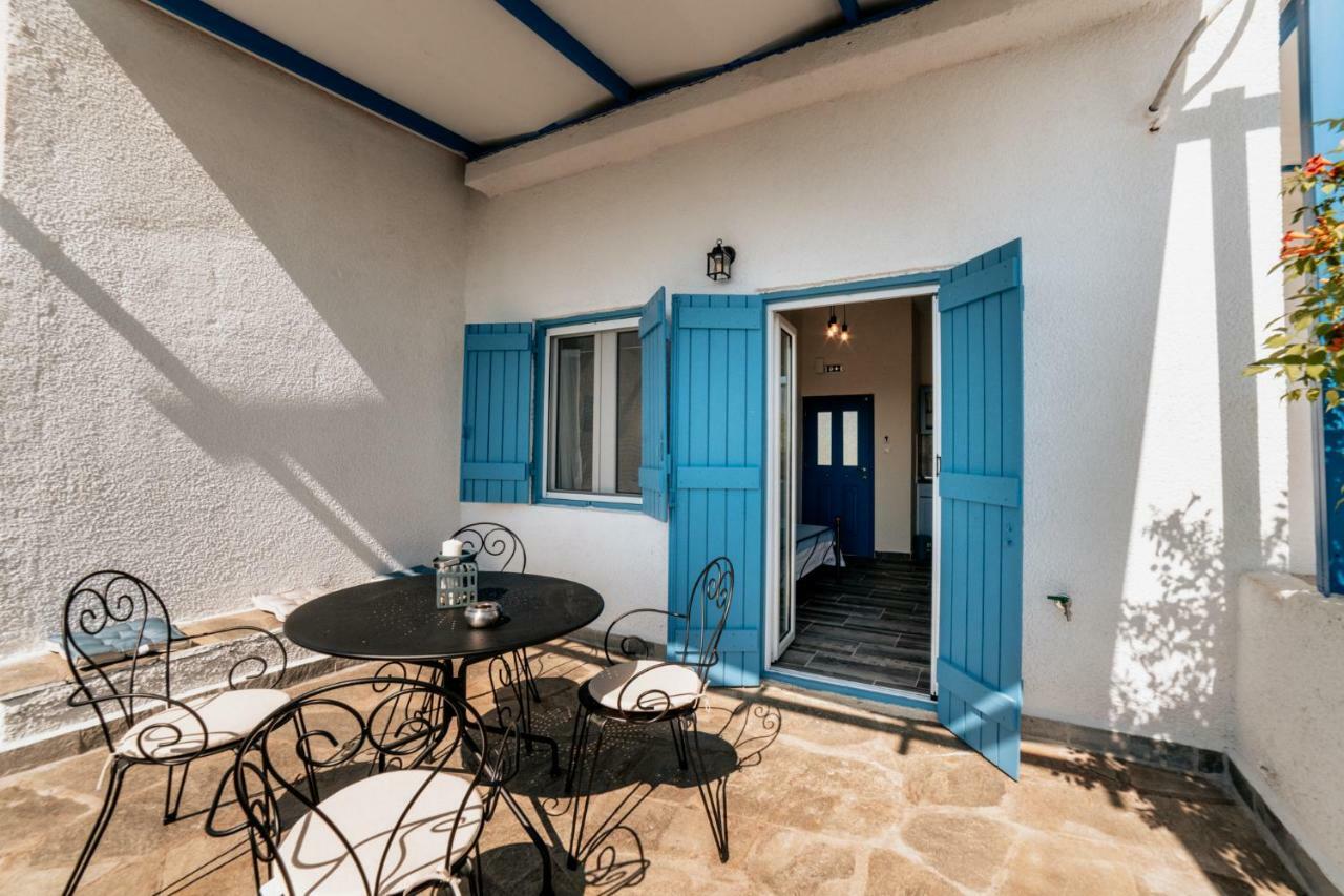 Cyclades Luxury Studios Nea Poteidaia Exterior foto