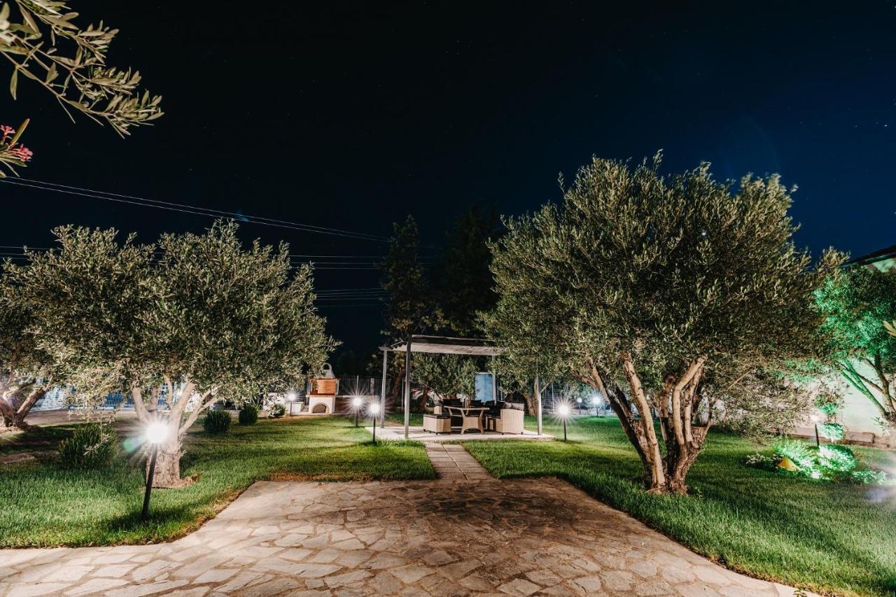 Cyclades Luxury Studios Nea Poteidaia Exterior foto